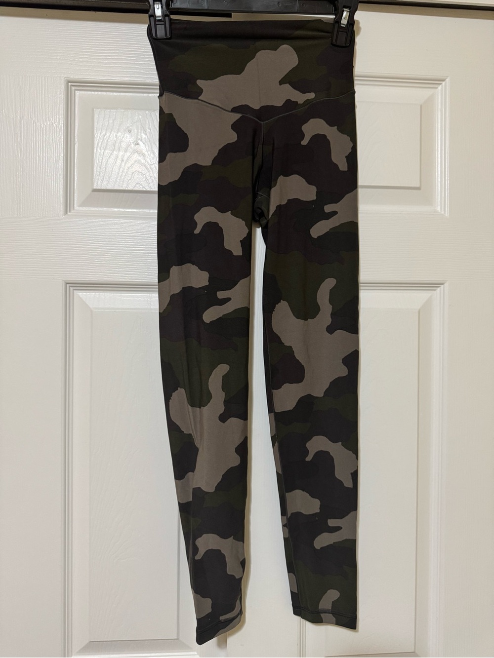 Aerie women’s Camo High-Waist Leggings - Olive Green